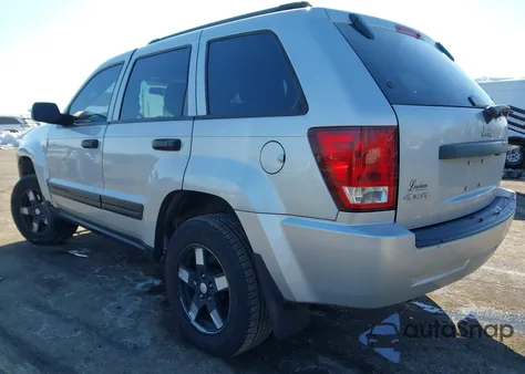 2005 Jeep Grand Cherokee Laredo z USA, uszkodzony, nr VIN 1J4GR48K35C652449